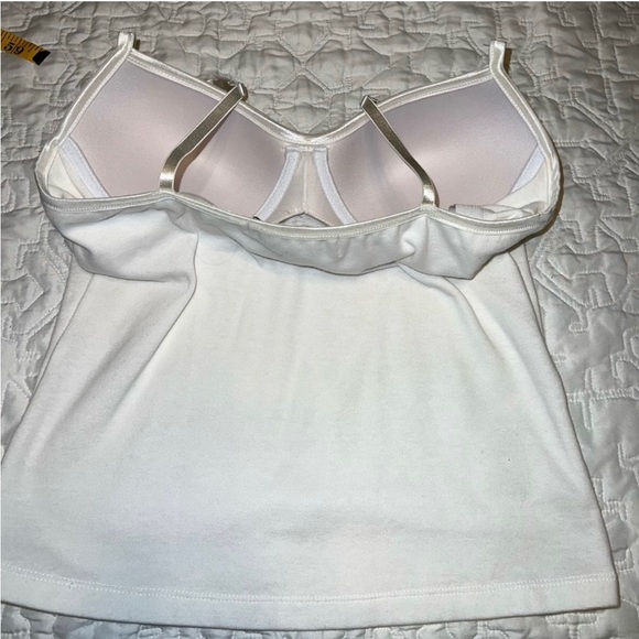 Camisole - tank top with built in bra - Picture 4 of 5